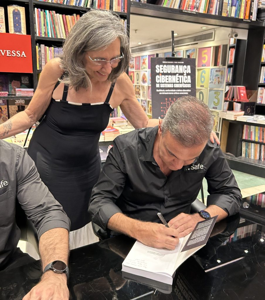 Marcelo Branquinho na noite de autógrafos
